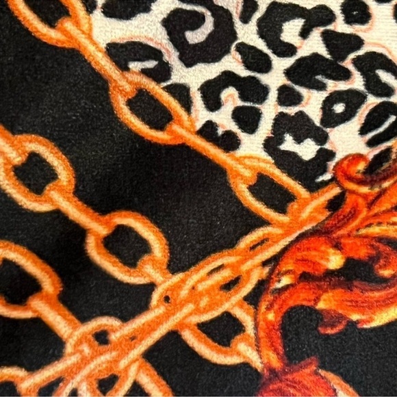 Women’s Jogger pants black and gold velvet like cheetah print size medium - Picture 8 of 9